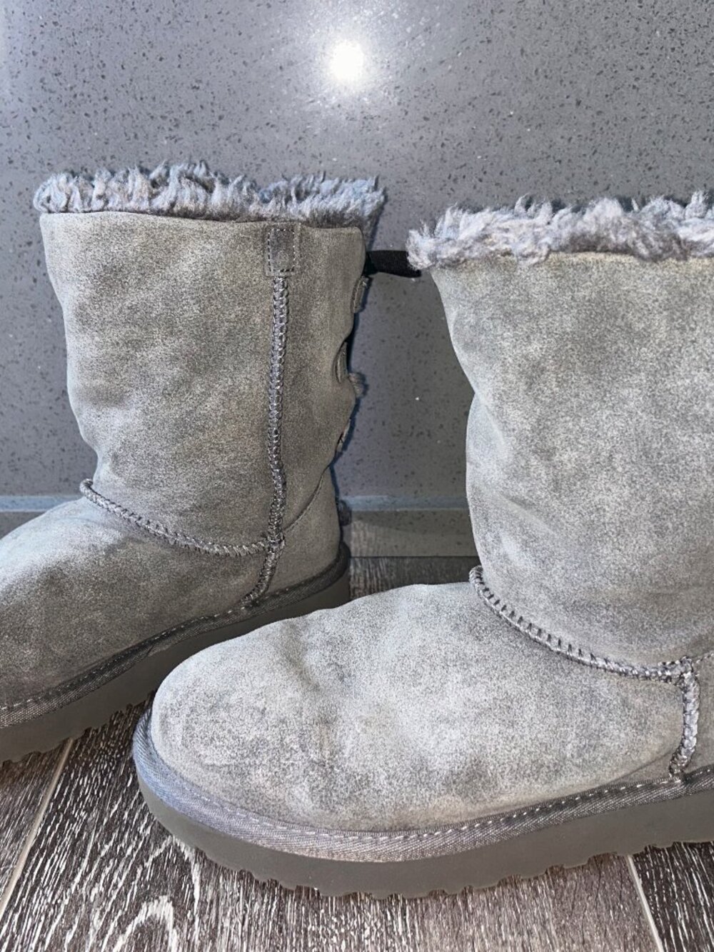 UGG Gray Suede Fur Lined Bow Ribbon Boots Women Size US 8 EU 39 1110706
